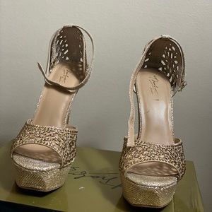 Felisaf Gold platform sling back opened toe shoes